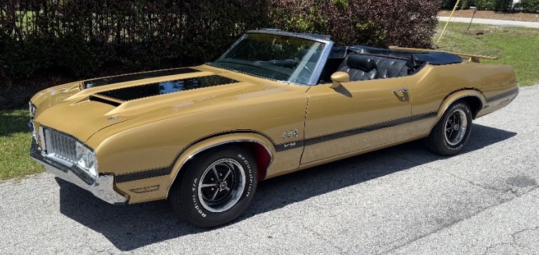 Used 1970 Oldsmobile Cutlass 442 W30 tribute for sale $59,995 at Cool Cars For Sale in Pompano Beach FL